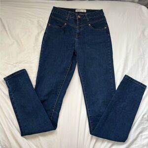 Classic High Waisted Dark Blue Jeans